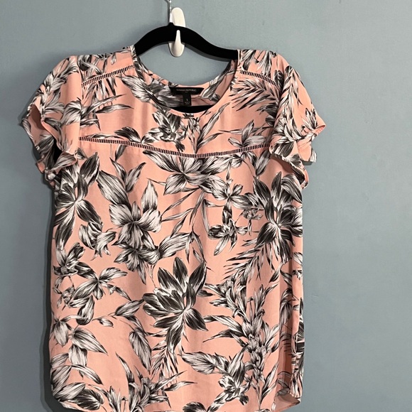 SELLING BANANA REPUBLIC TOP FLORAL COLOR SHORT SLEEVE SIZE BIG SMALL PRE- OWNED - Picture 7 of 12
